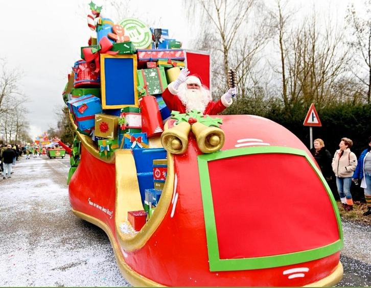 Carnavalswagens te koop NA carnaval, Hobby en Vrije tijd, Feestartikelen, Gebruikt, Versiering, Carnaval, Ophalen