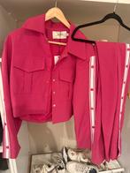 Amour Ambika Pak - Roze - Maat M/L, Maat 38/40 (M), Kostuum of Pak, Ophalen of Verzenden, Zo goed als nieuw