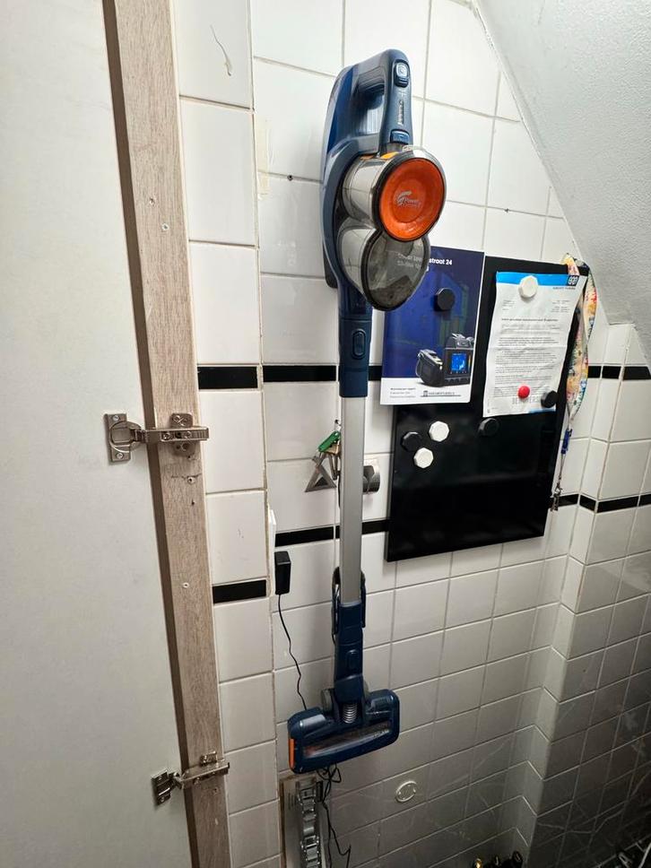 Philips Steelstofzuiger met Oplaaddock, Witgoed en Apparatuur, Stofzuigers, Gebruikt, Stofzuiger, Minder dan 1200 watt, Reservoir