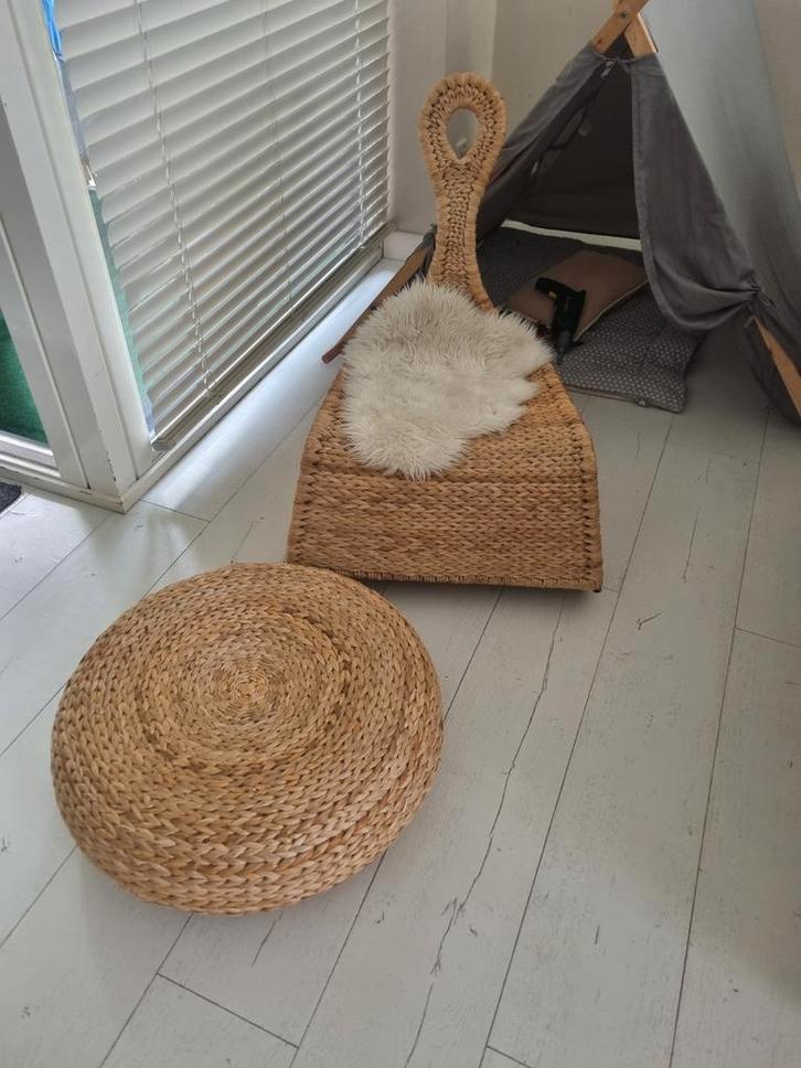 Ikea Gullholmen Rieten Schommelstoel + Poef, Huis en Inrichting, Stoelen, Gebruikt, Eén, Riet of Rotan, Bruin, Ophalen