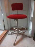 Oude vintage retro teken/atelierstoel Ahrend, Ophalen, Gebruikt, Rood