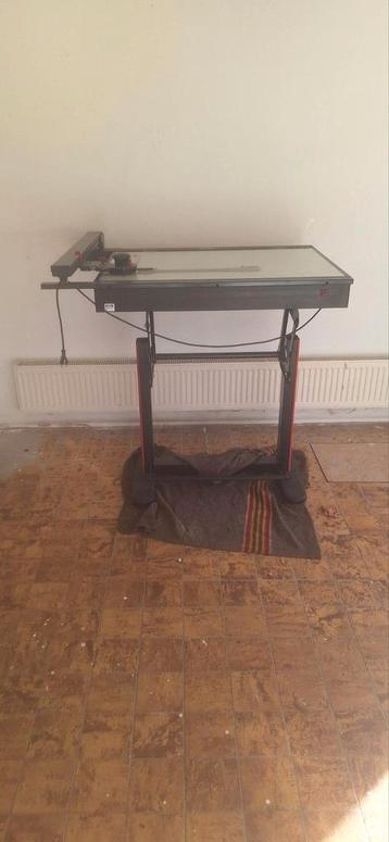 Tekentafel met Lichtbak beschikbaar voor biedingen