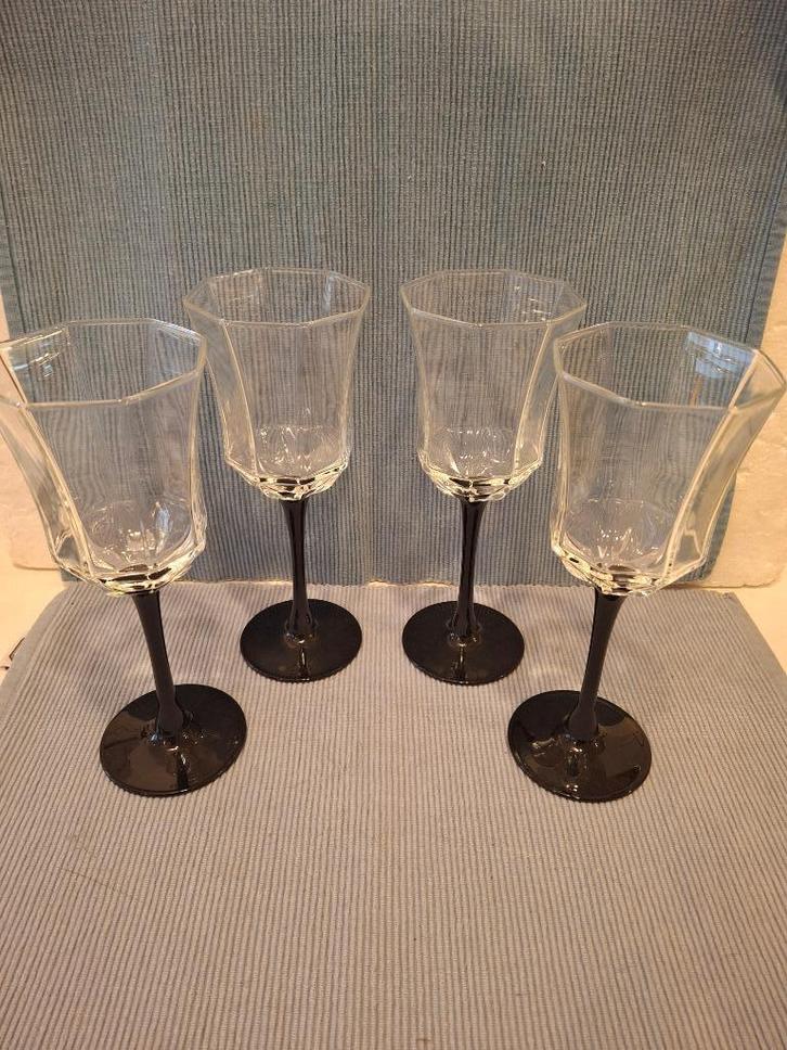 Luminarc France - Octime - 4 mooie wijnglazen, Antiek en Kunst, Antiek | Glas en Kristal, Ophalen of Verzenden