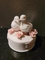 Lieflijk Porseleinen Beeldje van Twee Duiven, Ophalen of Verzenden, Zo goed als nieuw, Overige materialen, Dierenbeeld