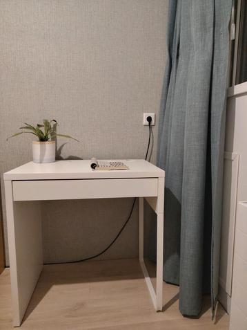Ikea Micke Bureau - Zo goed als nieuw! beschikbaar voor biedingen
