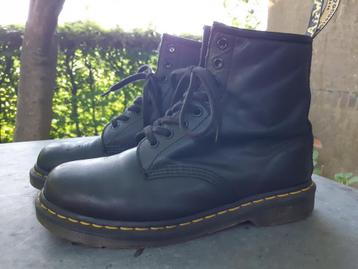 Dr. Martens maat 39 beschikbaar voor biedingen