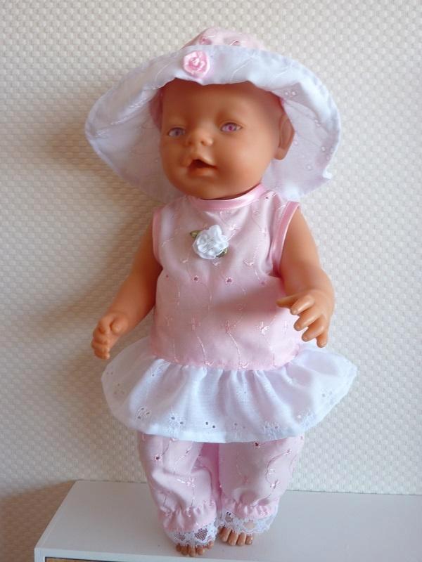 Broderiekleertjes voor de baby born van 43cm nu 20% korting, Kinderen en Baby's, Speelgoed | Poppen, Nieuw, Babypop, Ophalen of Verzenden