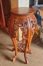 Handgesneden antieke plantentafel pied de stalle, Antiek en Kunst, Ophalen