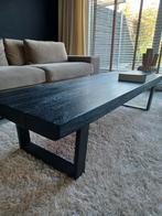 Zwarte houten salontafel met ijzeren onderstel, Ophalen of Verzenden