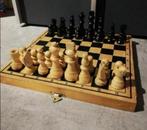 Houten opklapbaar schaakbord met houten stukken, Ophalen of Verzenden, Minder dan 500 stukjes, Zo goed als nieuw, Schaken