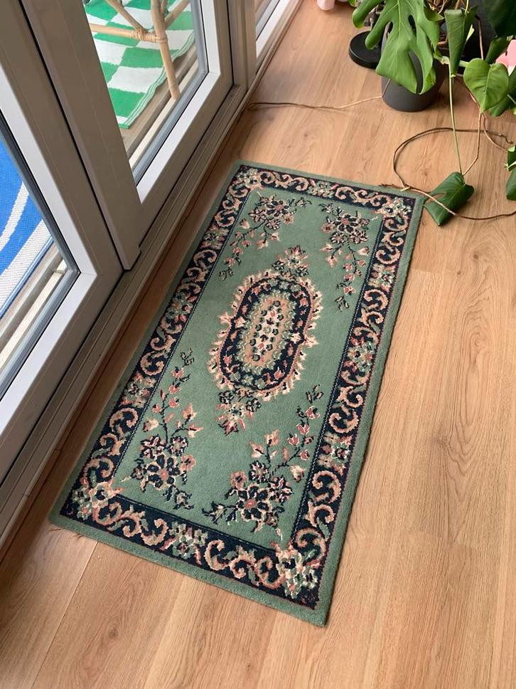 Vintage groen Perzisch tapijt klein 120x60, Huis en Inrichting, Stoffering | Tapijten en Kleden, Gebruikt, 50 tot 100 cm, 100 tot 150 cm