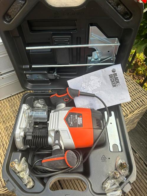 Spiksplinternieuwe B&D Bovenfrees KW900E ongebruikt, Doe-het-zelf en Verbouw, Gereedschap | Boormachines, Nieuw, Overige typen