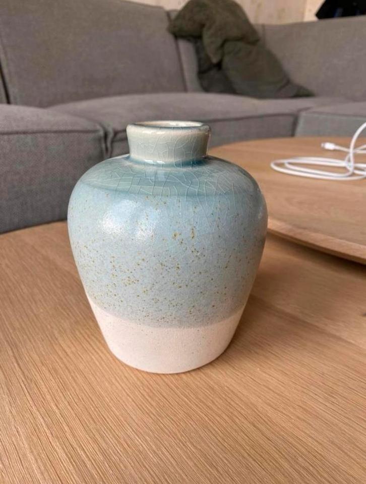 Groen craquelé keramiek vaasje hoogte 14 cm, Huis en Inrichting, Woonaccessoires | Vazen, Zo goed als nieuw, Blauw, Minder dan 50 cm