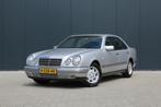 Mercedes-Benz E-klasse 240 Avantgarde | Youngtimer | Automaa, Auto's, Oldtimers, Te koop, Zilver of Grijs, Geïmporteerd, 5 stoelen