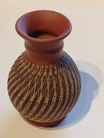 retro vaasje hoogte 11 cm - handgemaakt, Ophalen, Huis en Inrichting