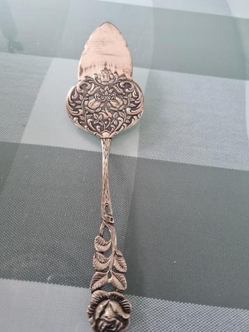 ️ Zilveren taartschep – 800 zilver – antiekstijl – bloemmo beschikbaar voor biedingen