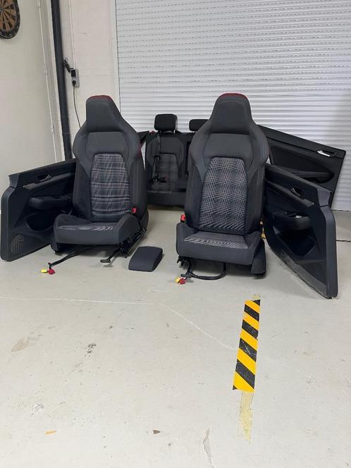 Vw golf 8 GTI Leer Alcantara Stof demo auto nieuw 5drs, Auto-onderdelen, Interieur en Bekleding, Volkswagen, Nieuw, Ophalen