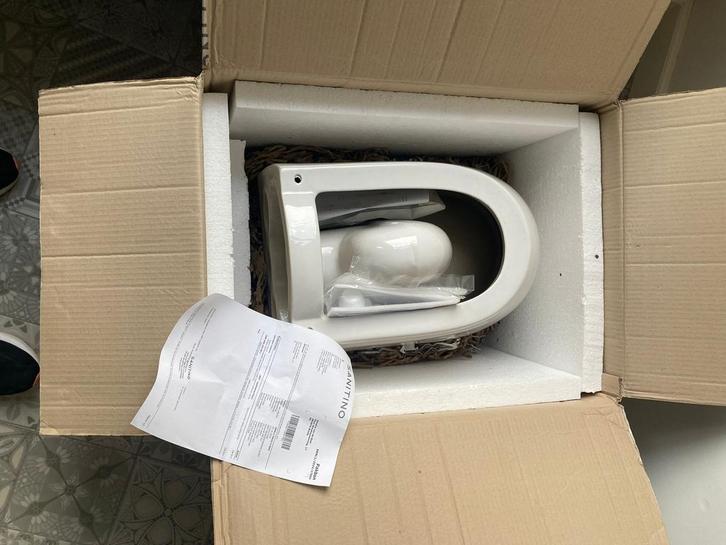 Hangend toilet, randloos, inc.l bril, nieuw in de doos, Doe-het-zelf en Verbouw, Sanitair, Nieuw, Toilet, Ophalen of Verzenden