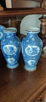 2 Flamisch vazen, Ophalen