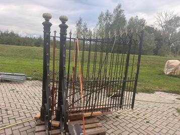 Oude giet - smeedijzeren poort (Opknapper) beschikbaar voor biedingen