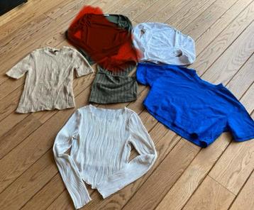 5 topjes (S) voor € 5,- (1,- per stuk) beschikbaar voor biedingen