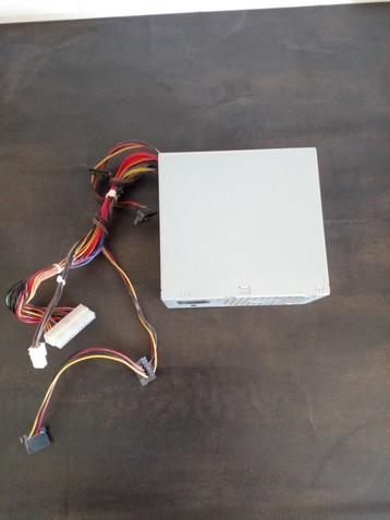 HP 300W voeding met sata aansluitingen. beschikbaar voor biedingen