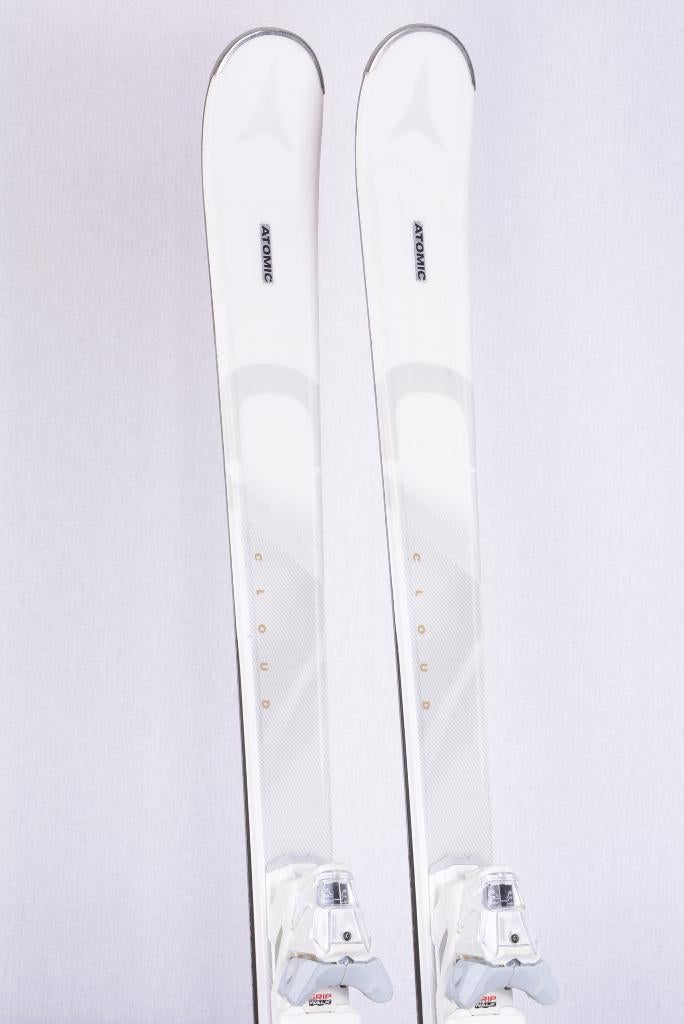 142 dames skis ATOMIC CLOUD C7 2023, white, grip walk, bend, 140 tot 160 cm, Gebruikt, Ophalen of Verzenden, Carve