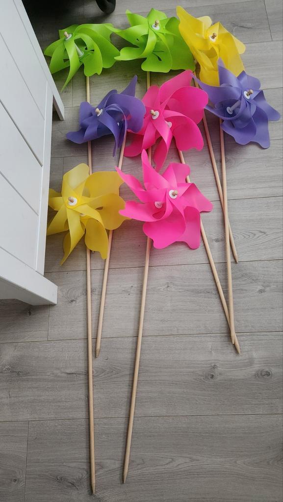Kleurrijke Windmolens - Set van 8, Tuin en Terras, Tuinstekers, Gebruikt, Ophalen