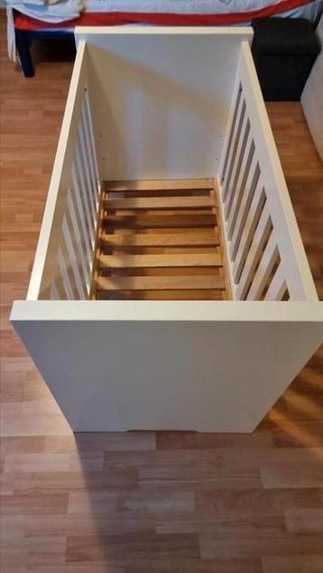 Kinderledikant paar keer gebruikt compleet beschikbaar voor biedingen