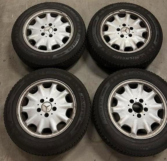 Mercedes winterbanden 15 inch 195 65 15 Gullideckel W210, Auto-onderdelen, Banden en Velgen, Band(en), Winterbanden, 19 inch, 195 mm