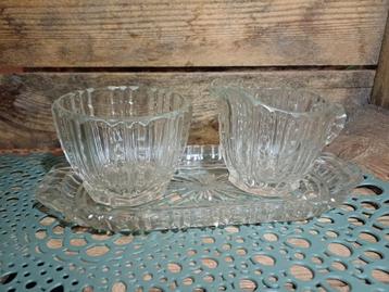 Vintage Suiker- en Roomstel op Dienblad beschikbaar voor biedingen