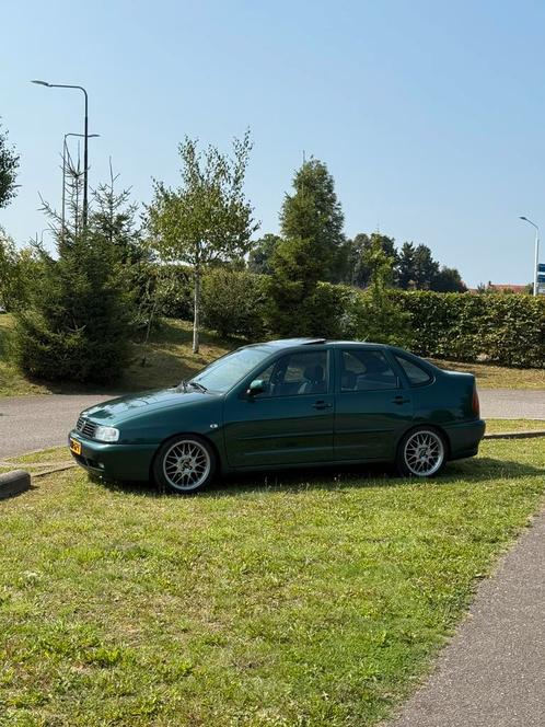 Volkswagen Polo Classic 1.4 1996 ( Project ), Auto's, Volkswagen, Particulier, Polo, Benzine, Sedan, Handgeschakeld, Geïmporteerd