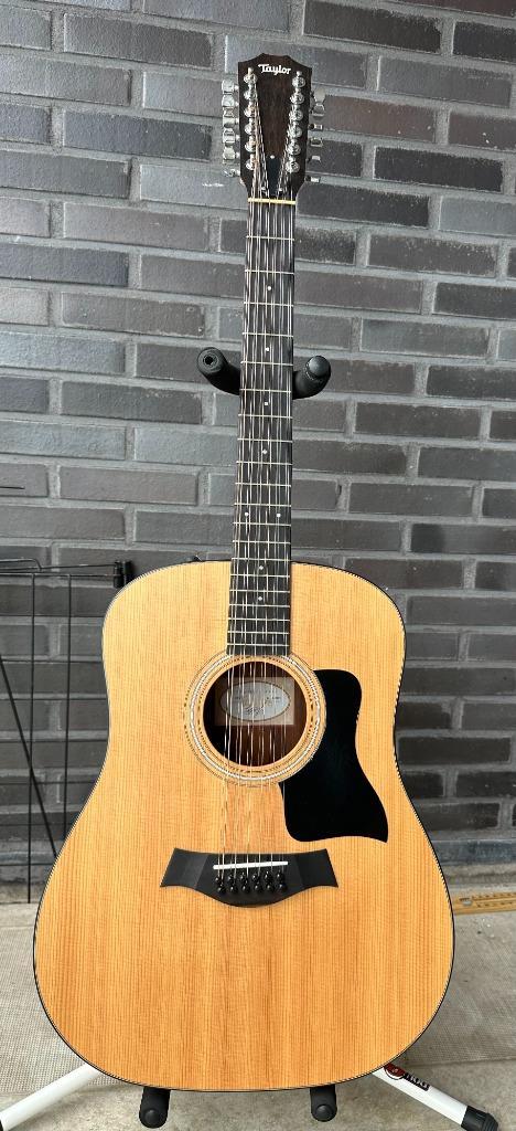 Taylor 150e 12 snaar gitaar, Muziek en Instrumenten, Snaarinstrumenten | Gitaren | Akoestisch, Zo goed als nieuw, Western- of Steelstringgitaar