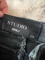 Studio Only Broek - Maat 27/32, Ophalen, Zo goed als nieuw, Zwart, W27 (confectie 34) of kleiner