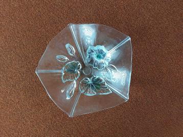 Prachtig gedecoreerd glazen schaaltje Walther Glass. beschikbaar voor biedingen