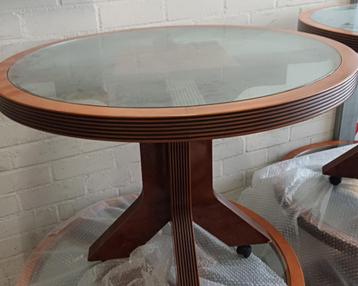 Mooie Bijzettafel met glazen tafelblad Ø80x60 cm  beschikbaar voor biedingen