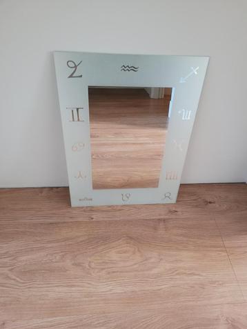 Spiegel 60cmx45cm beschikbaar voor biedingen