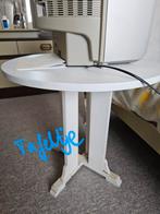 Wit tafeltje, gratis ophalen in Oosteind, Ophalen