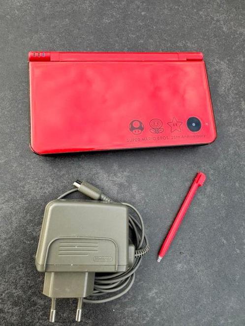 Nintendo DSi XL Mario Editie - Rood, Spelcomputers en Games, Games | Nintendo DS, Gebruikt, 3 spelers of meer, Vanaf 18 jaar, Ophalen of Verzenden