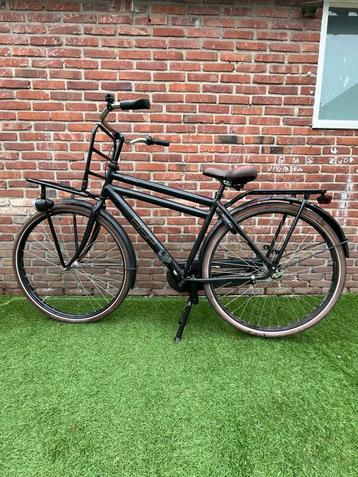 Nette jongensfiets - 28 inch - trapas moet vervangen worden beschikbaar voor biedingen