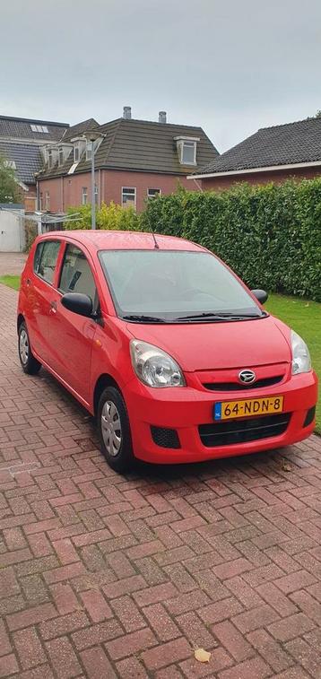 Daihatsu Cuore 1.0 5D 2010 Rood beschikbaar voor biedingen