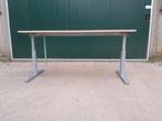 In hoogte verstelbaar Gispen bureau, Ophalen, Zo goed als nieuw