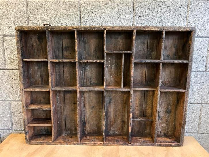 Super Grote Unieke Zeldzame LADE met veel Verzamel vakjes, Antiek en Kunst, Antiek | Woonaccessoires, Ophalen