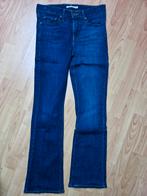 Levi's 315 Shaping Bootcut Jeans Maat 28 ZGAN, Blauw, Ophalen of Verzenden, Zo goed als nieuw, W28 - W29 (confectie 36)