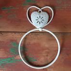 Witte metalen handdoekring – romantische look, Ophalen of Verzenden, Nieuw, Wit, Handdoekenrek