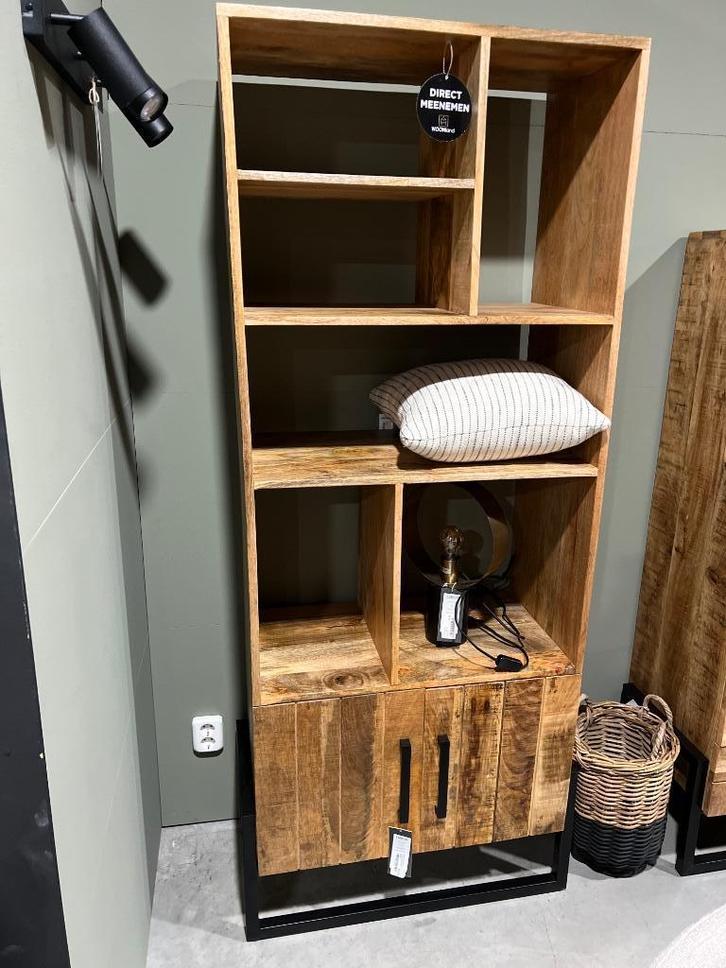 SHOWROOMOPRUIMING LABEL51 Boekkast Bolivia Mangohout va €845, Huis en Inrichting, Kasten | Kledingkasten, Nieuw, 150 tot 200 cm