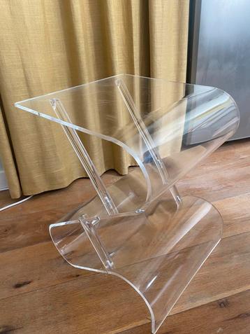 Acryl Bijzettafel Z-Design. CLERMONT  41,5x40 cm beschikbaar voor biedingen
