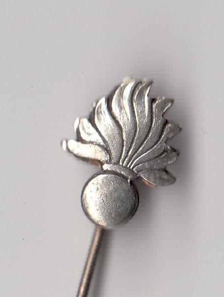 Grenadiers embleem speldje, Verzamelen, Militaria | Algemeen, Landmacht, Embleem of Badge, Nederland, Ophalen of Verzenden