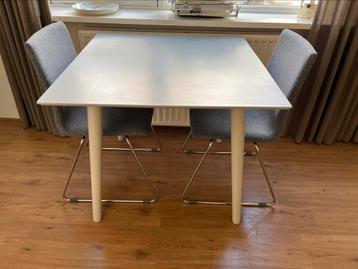 Vierkante tafel By-Boo beschikbaar voor biedingen