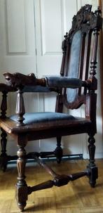 Antieke stoel met leeuwen, Ophalen